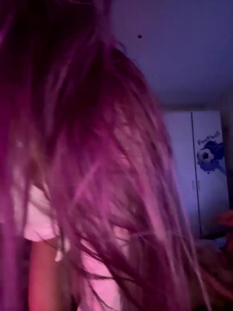 VIP17CoupleDream Cam Model Chat January 2, 2026