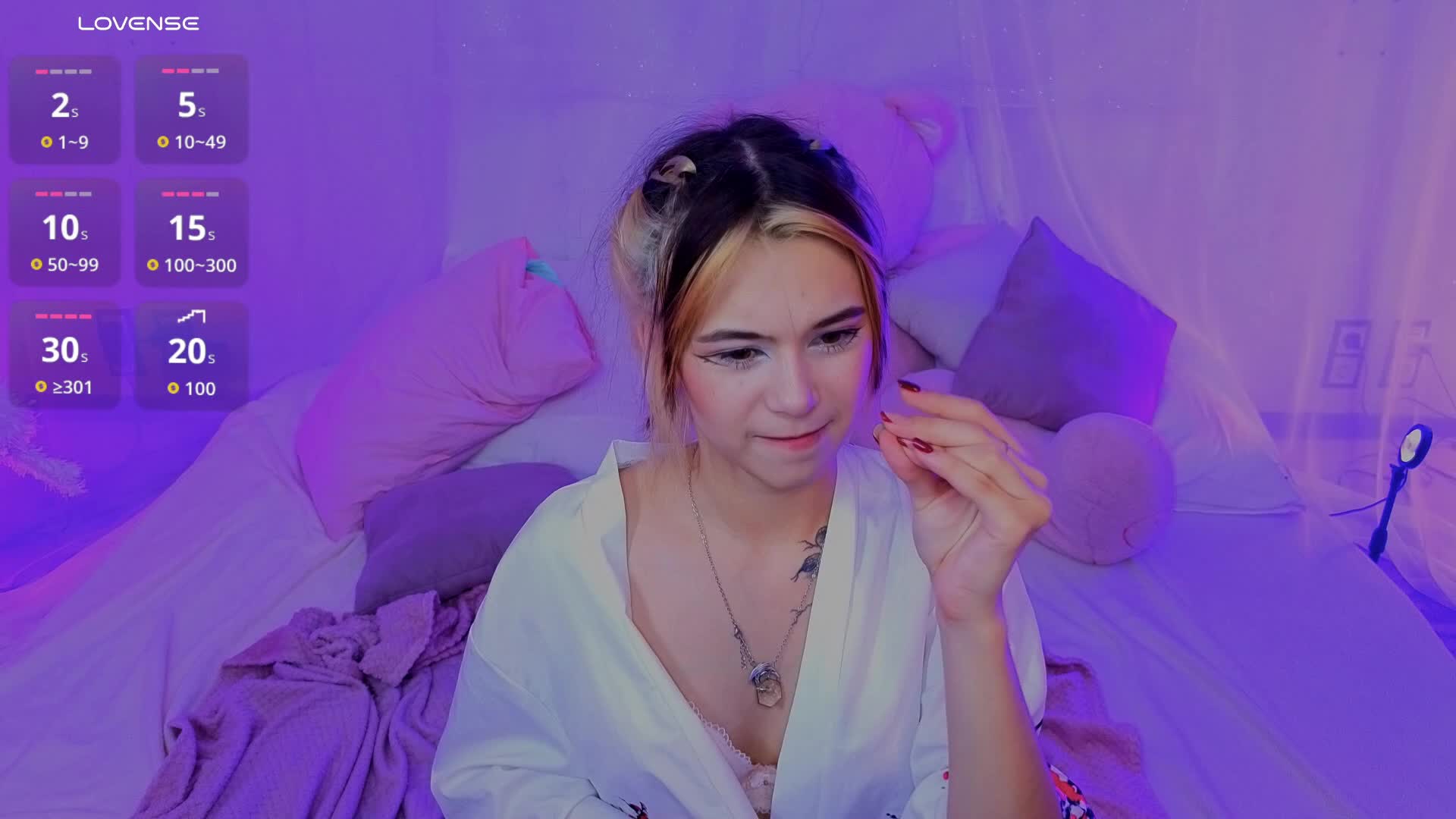 CoralineJones Cam Model Chat January 2, 2026