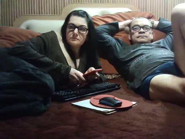 coupleofcoolx Cam Model Chat January 3, 2026