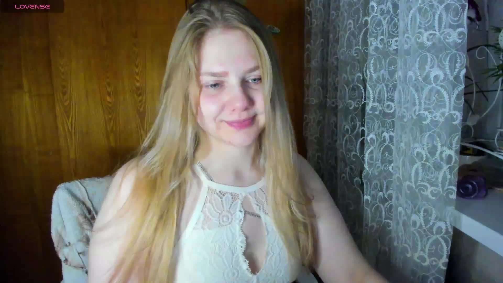 Emma-Frizea Cam Model Chat January 3, 2026