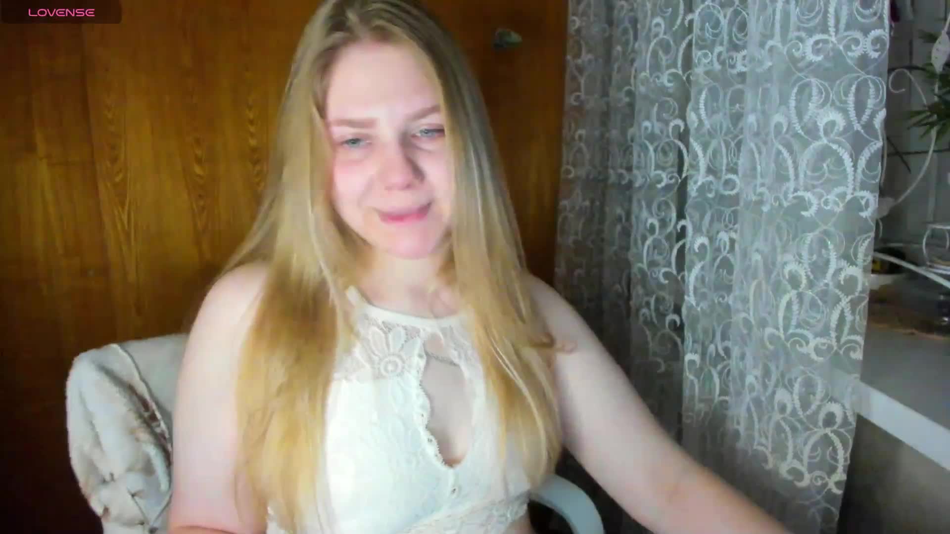 Emma-Frizea Cam Model Chat January 3, 2026