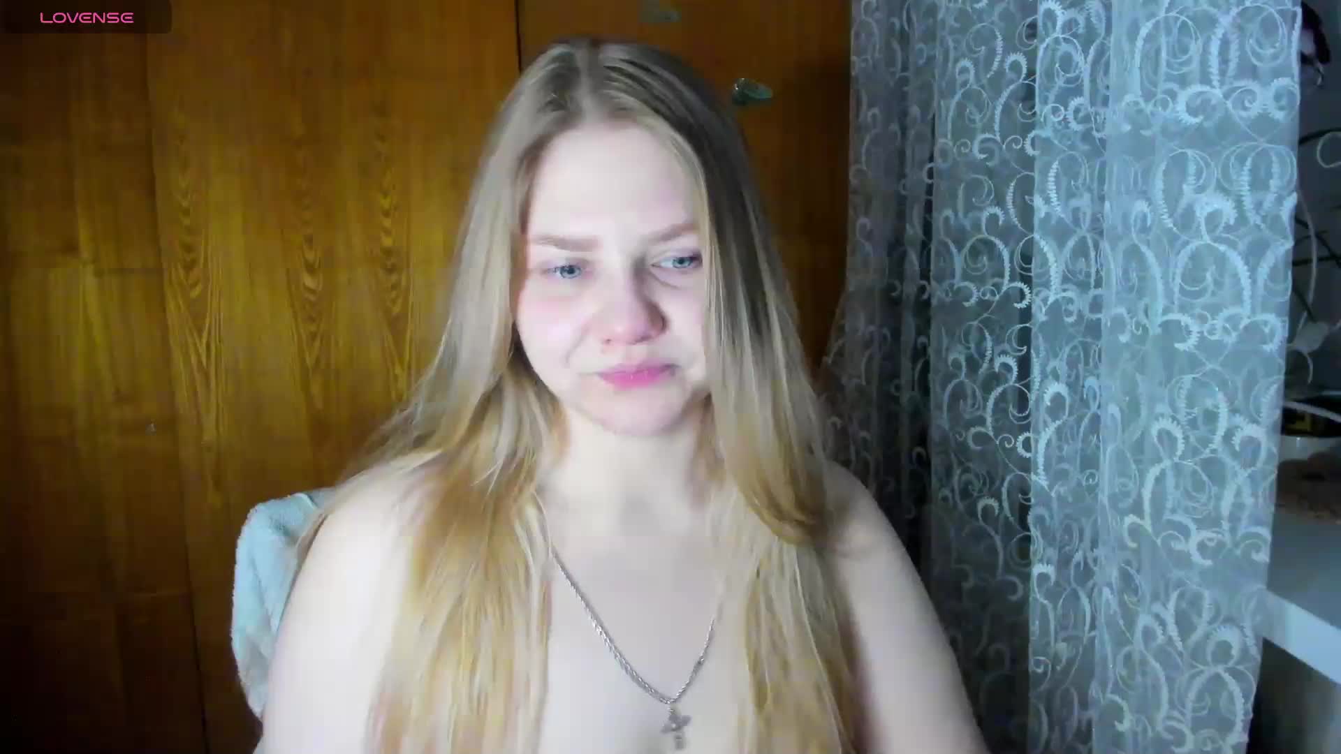 Emma-Frizea Cam Model Chat January 3, 2026