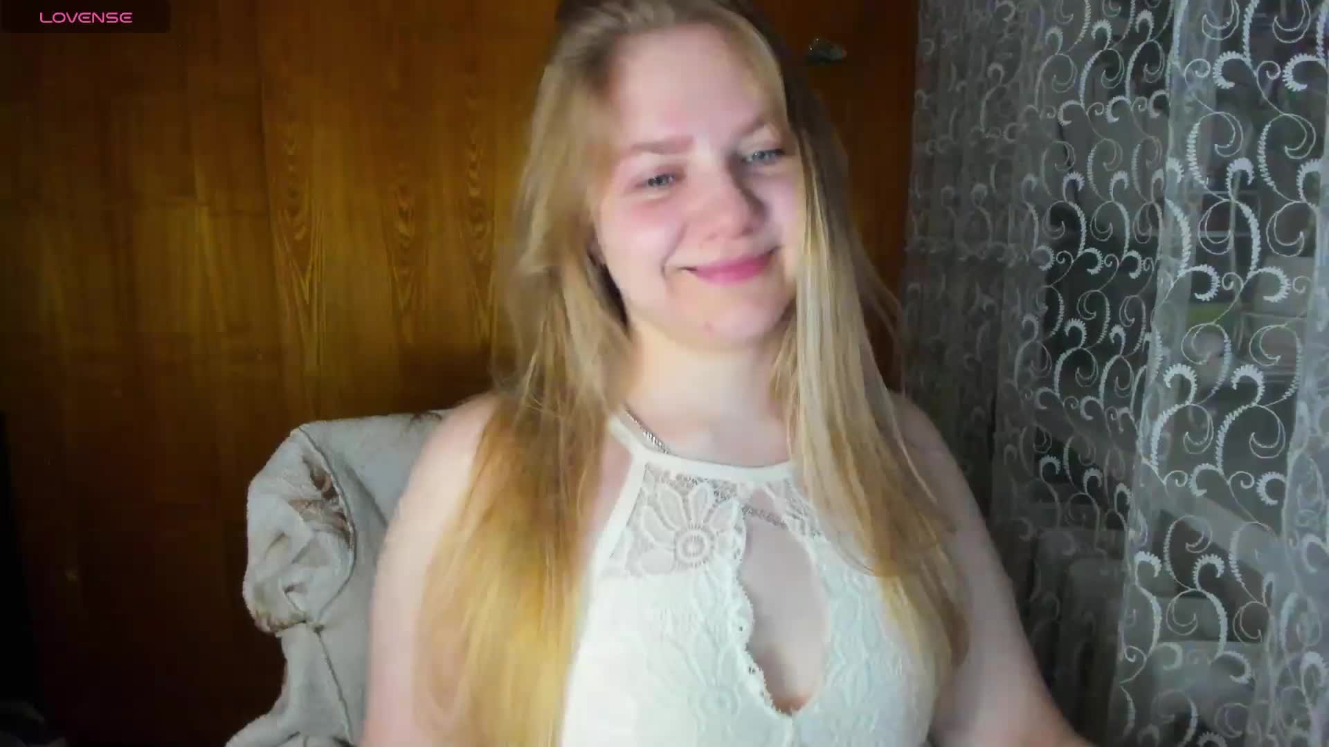 Emma-Frizea Cam Model Chat January 3, 2026