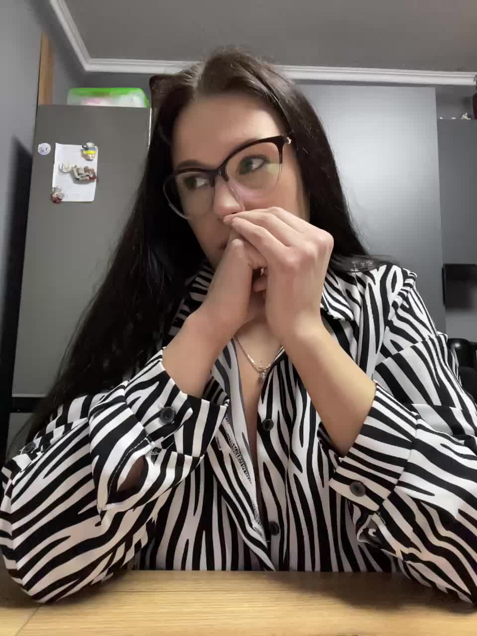 Potifays Cam Model Chat January 3, 2026