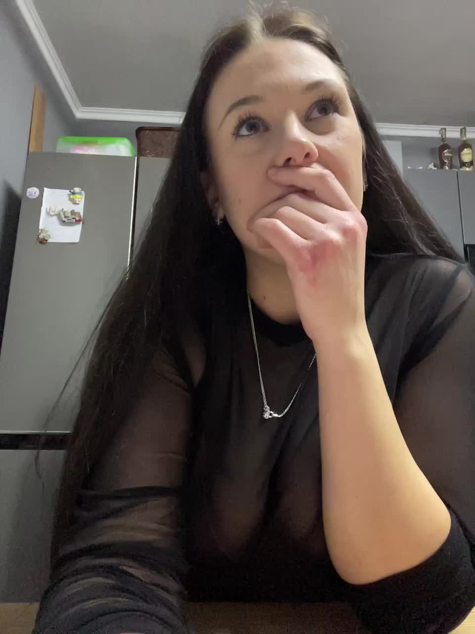 Potifays Cam Model Chat January 3, 2026