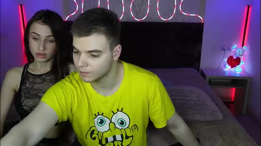 vikki_and_george Cam Model Chat January 4, 2026