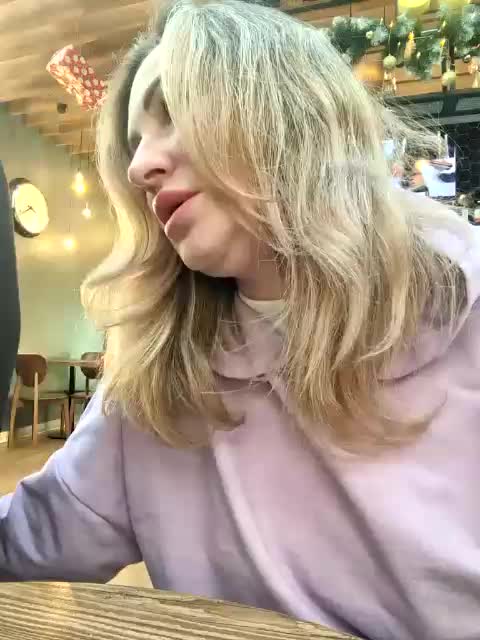 MOLLY-7 Cam Model Chat January 4, 2026