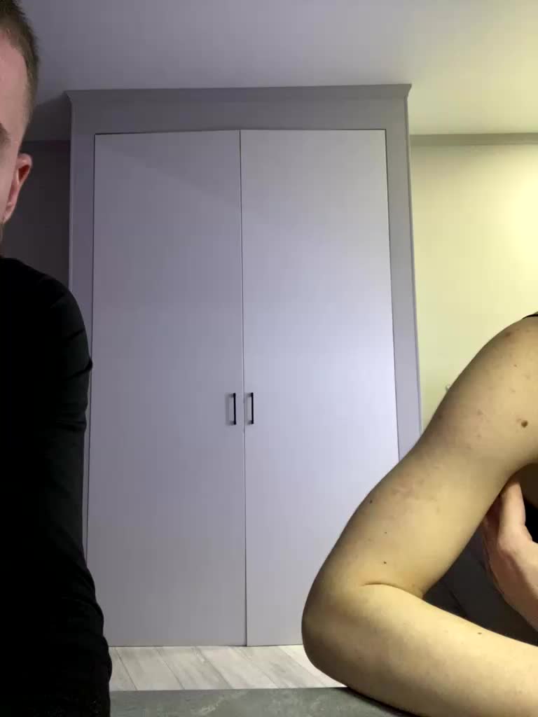 Room_of_love Cam Model Chat January 5, 2026