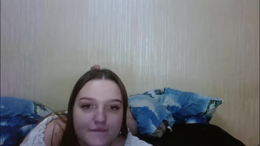 love_language776834 Cam Model Chat January 5, 2026