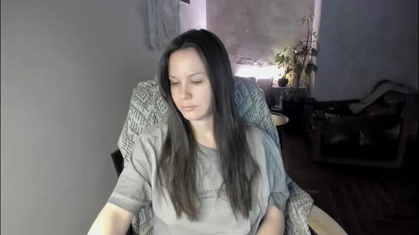 yourher0in Cam Model Chat January 5, 2026