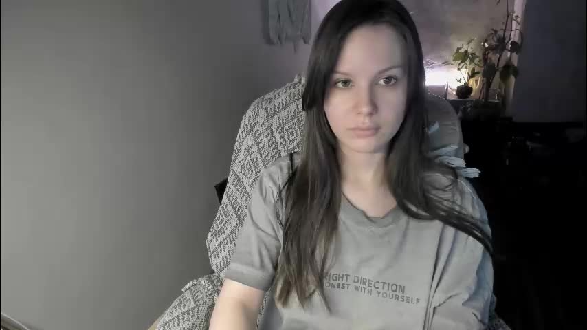 yourher0in Cam Model Chat January 5, 2026
