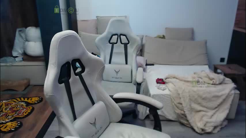 sunny1girl Cam Model Chat January 5, 2026