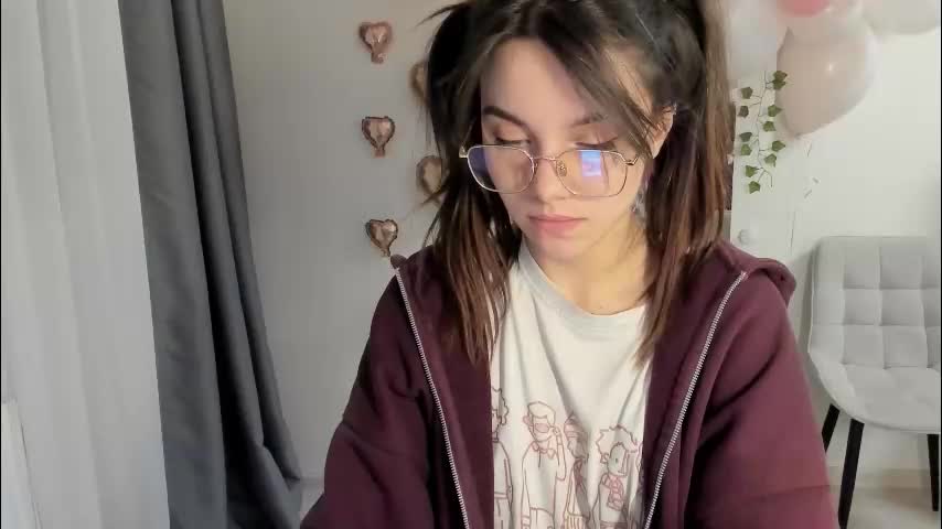 kesh_mne Cam Model Chat January 5, 2026