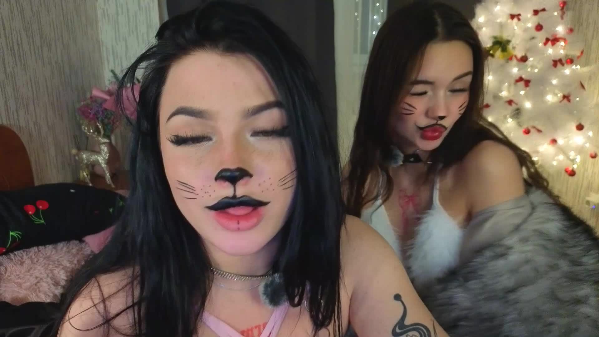 LisaAndDenis Cam Model Chat January 6, 2026