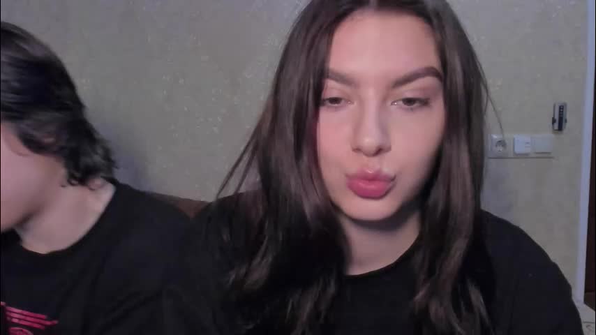 lizzi_muur Cam Model Chat January 6, 2026