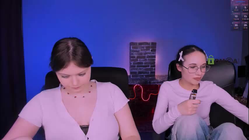 mona_cloud Cam Model Chat January 7, 2026