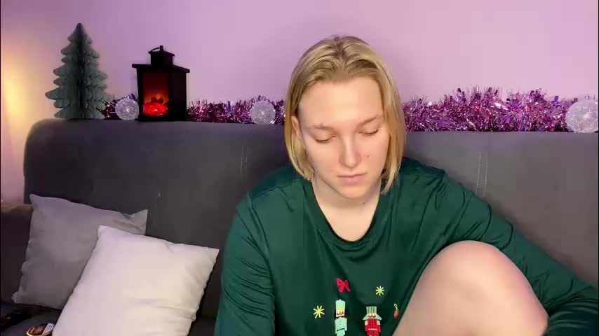 julielourens Cam Model Chat January 7, 2026