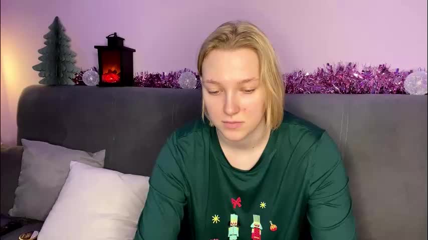 julielourens Cam Model Chat January 7, 2026