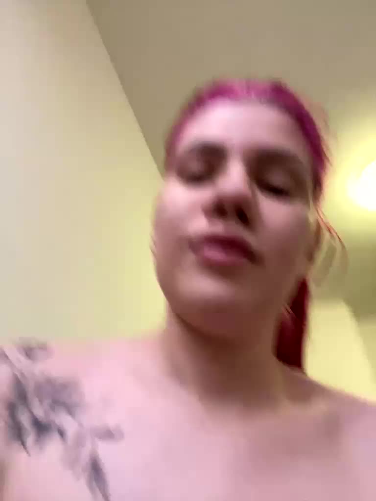 NiMfOmAnKA_s_Saskoj Cam Model Chat January 9, 2026