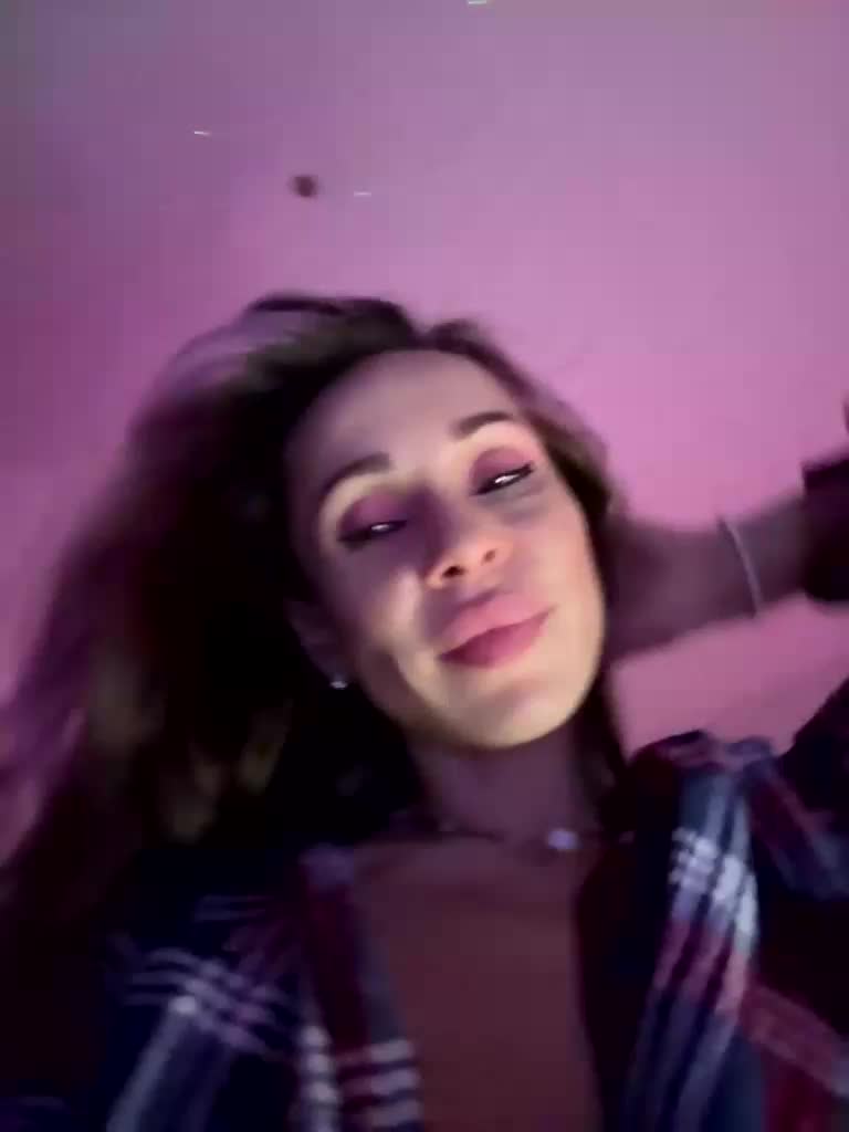 VIP17CoupleDream Cam Model Chat January 9, 2026