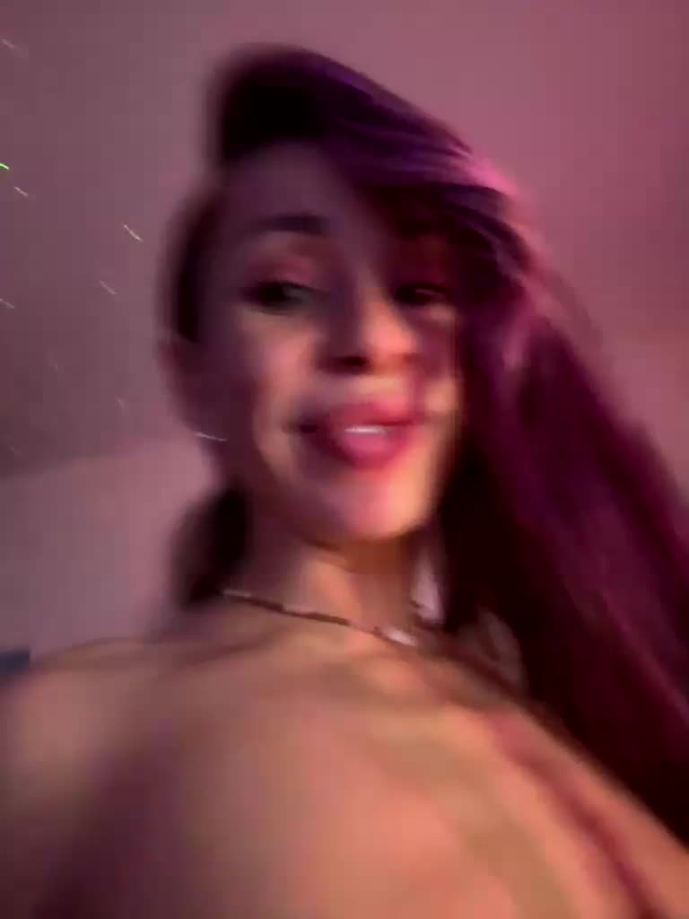 VIP17CoupleDream Cam Model Chat January 9, 2026