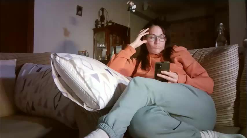 lolahueso Cam Model Chat January 9, 2026