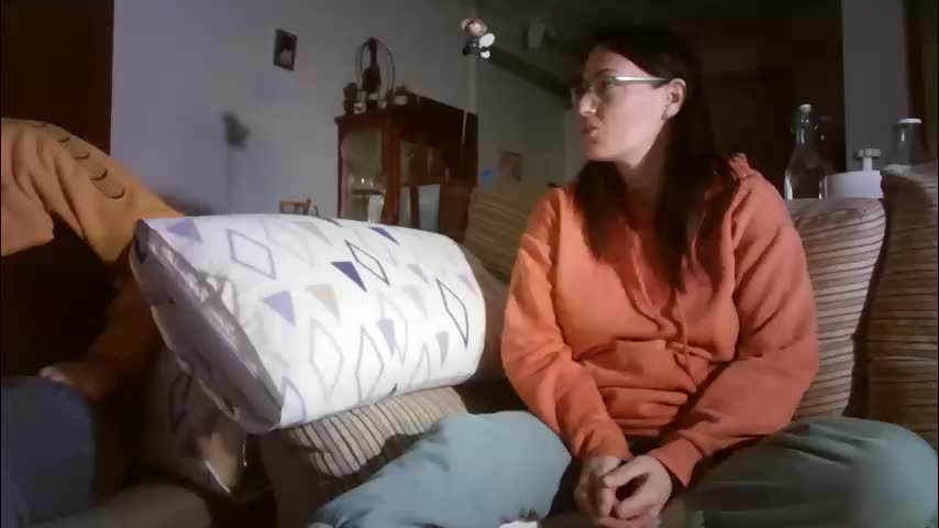 lolahueso Cam Model Chat January 9, 2026