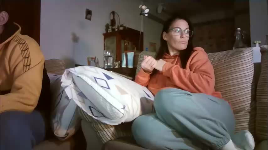 lolahueso Cam Model Chat January 9, 2026