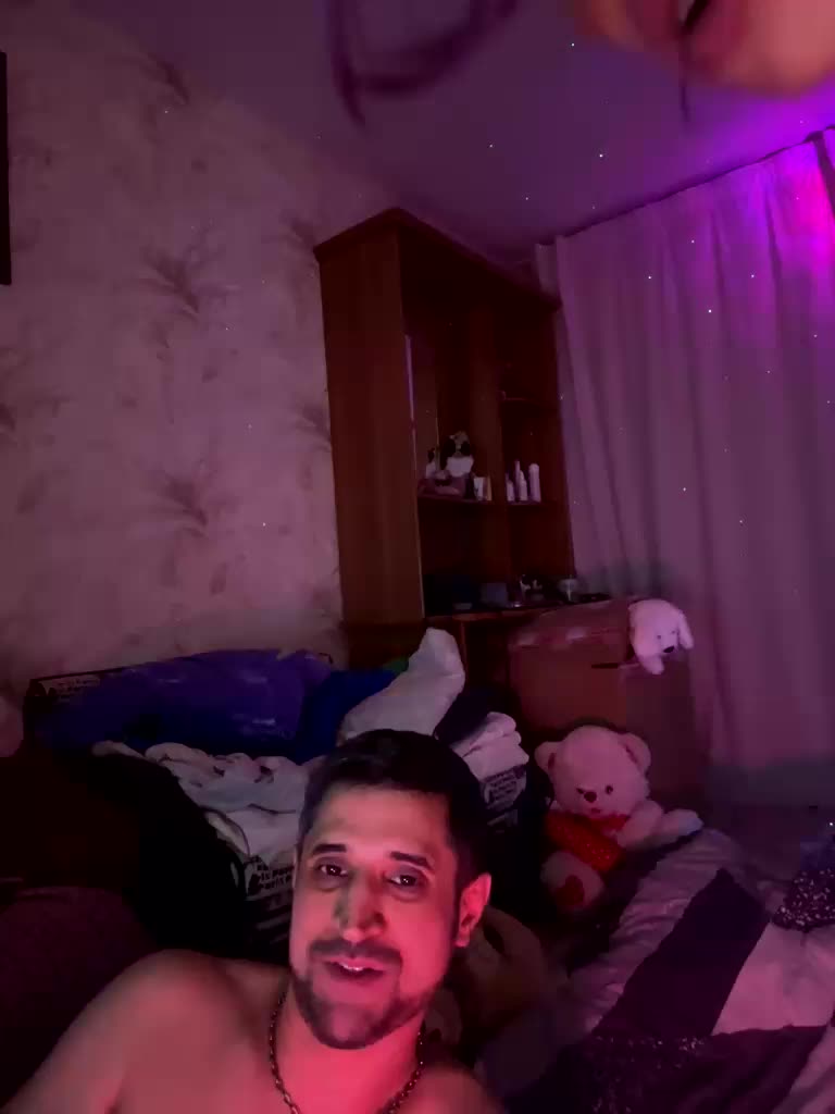 VIP17CoupleDream Cam Model Chat January 10, 2026