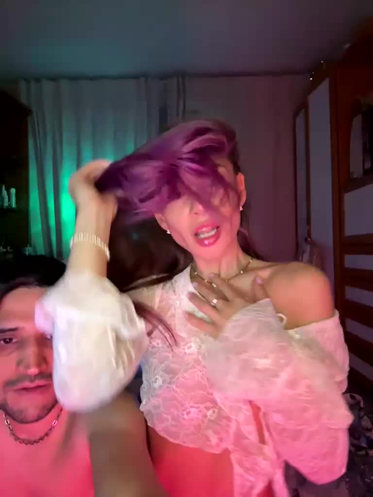 VIP17CoupleDream Cam Model Chat January 10, 2026