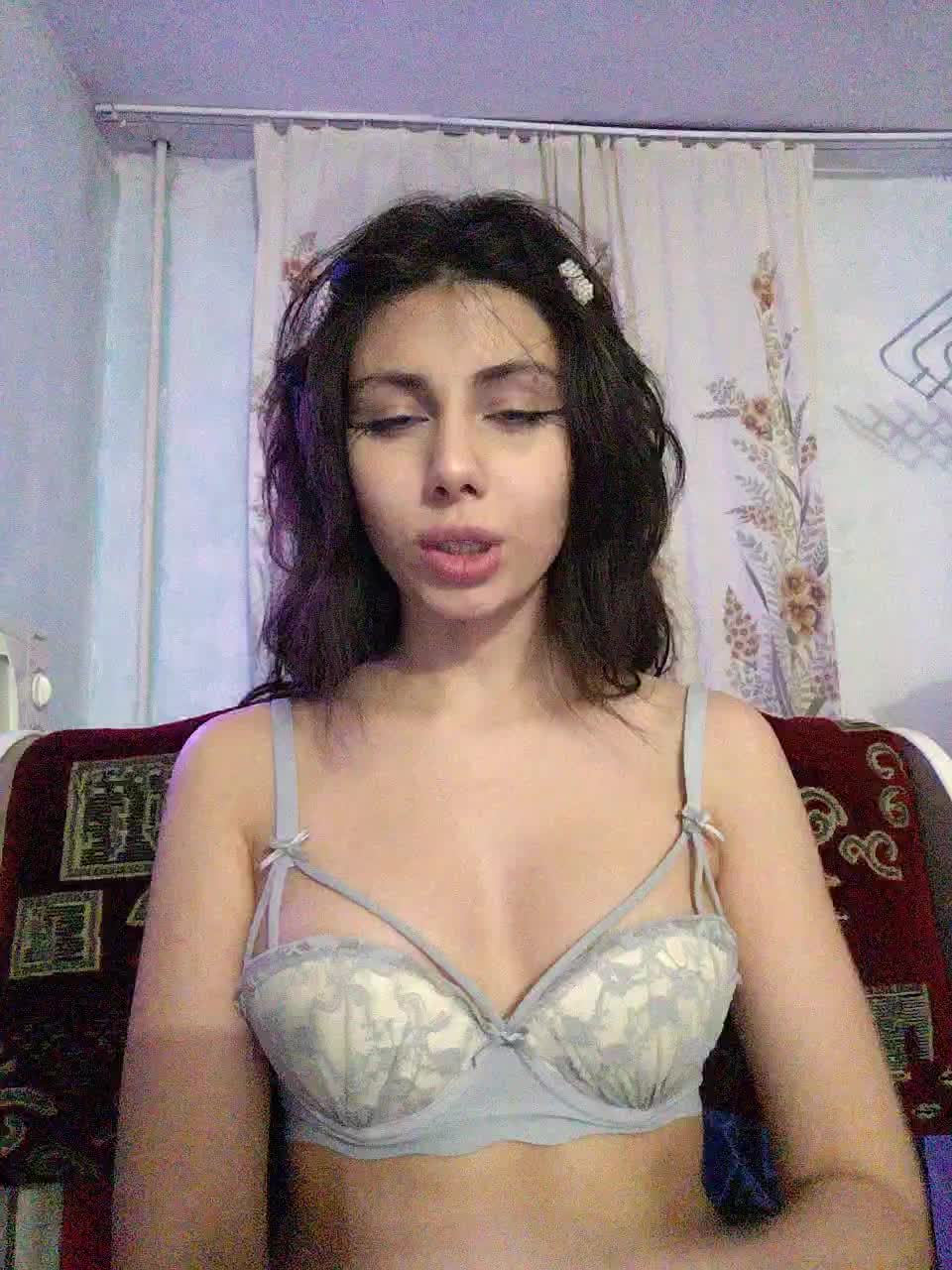 Tinablackkk Cam Model Chat January 10, 2026