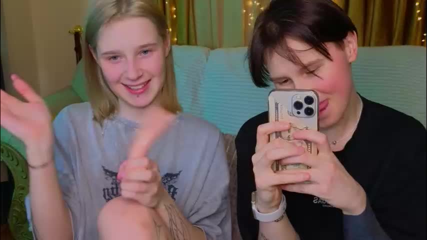 berry_assortment Cam Model Chat January 10, 2026