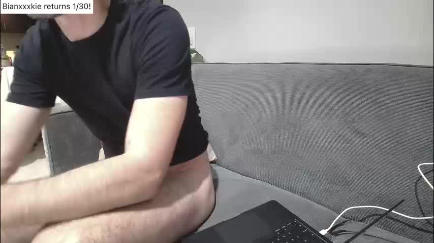 gizzlemcclizzle Cam Model Chat January 11, 2026