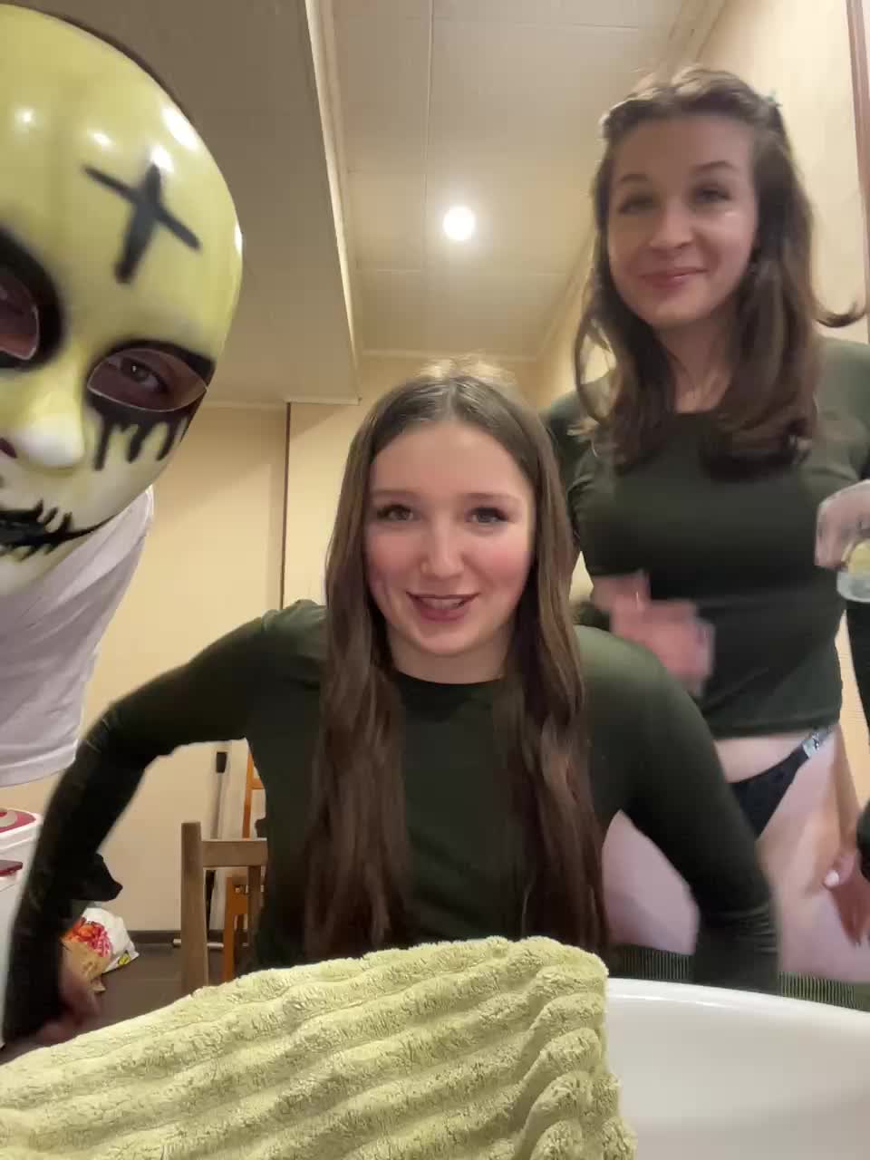 AHAHAC_HAXPEH_B_yHuTa3 Cam Model Chat January 12, 2026