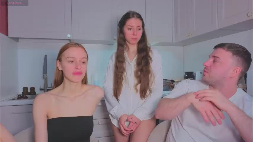 ihavepaws33 Cam Model Chat January 12, 2026