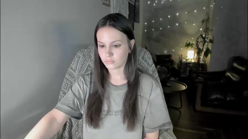 yourher0in Cam Model Chat January 12, 2026