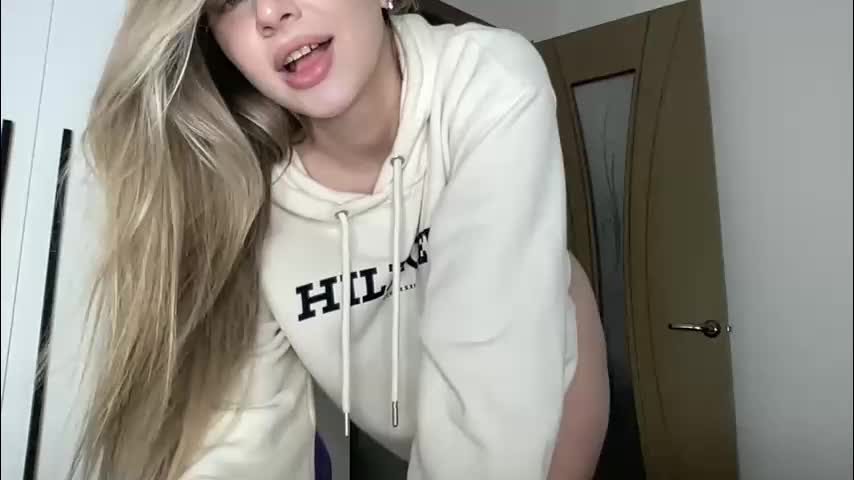 yes_baby_shine Cam Model Chat January 12, 2026