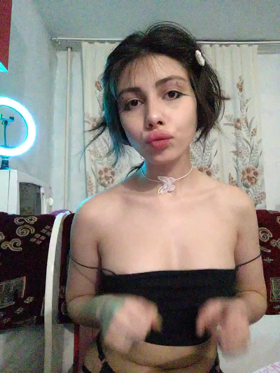 Tinablackkk Cam Model Chat January 13, 2026