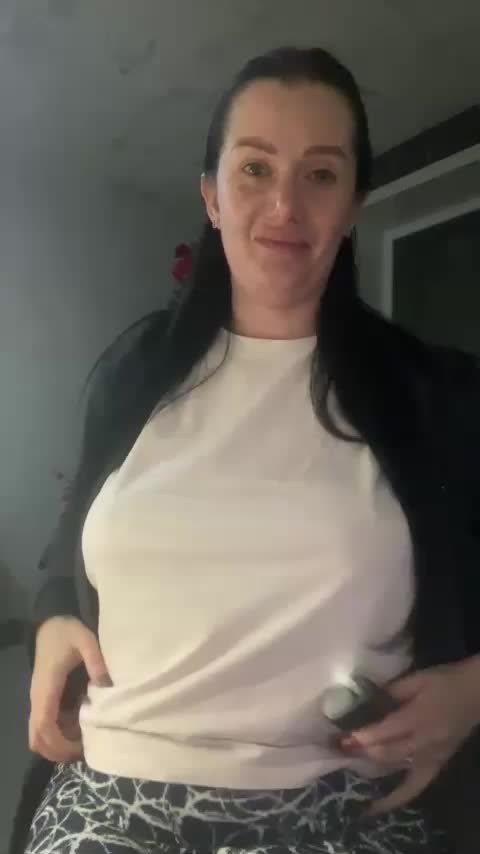 goldenwitchx Cam Model Chat January 13, 2026