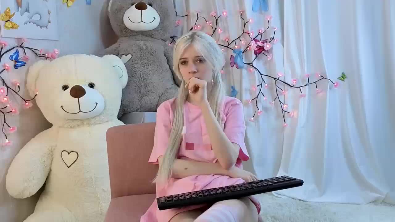 ViollaDream Cam Model Chat January 13, 2026