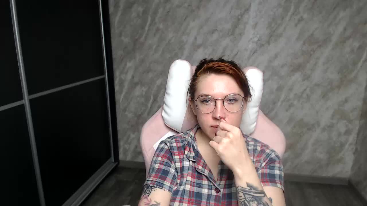 Regimasmile Cam Model Chat January 13, 2026