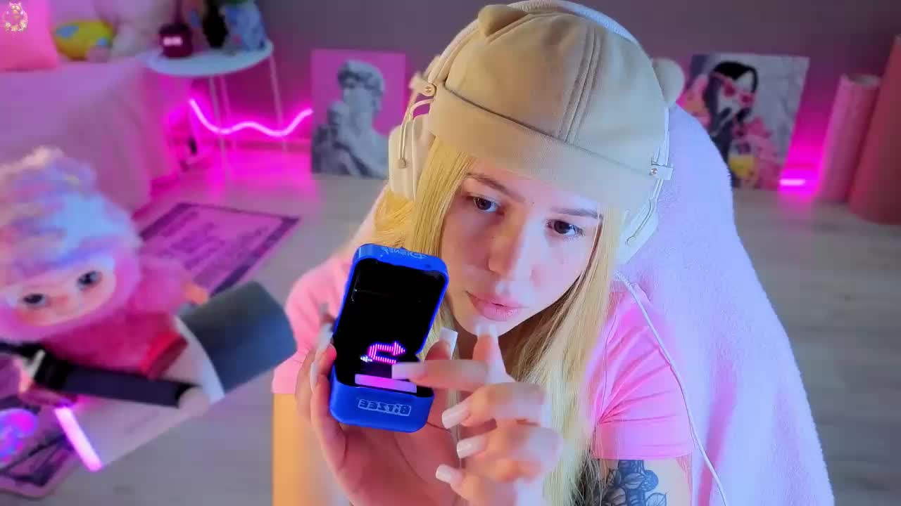 dikidii Cam Model Chat January 13, 2026