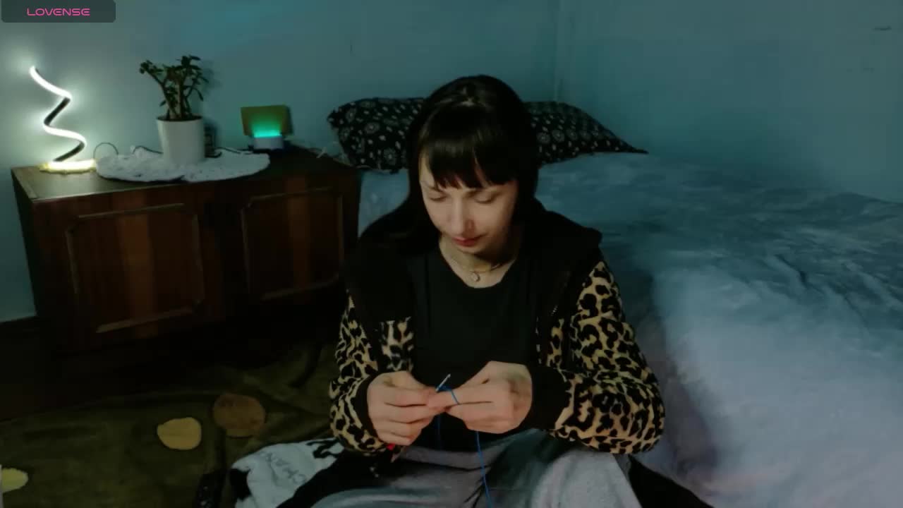 Lady-Caroline Cam Model Chat January 13, 2026