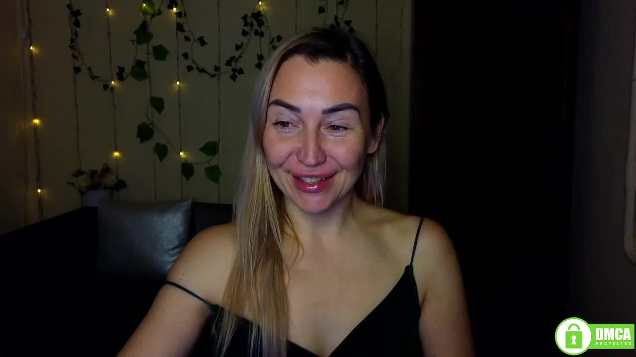 Jullyblondkiss Cam Model Chat January 13, 2026