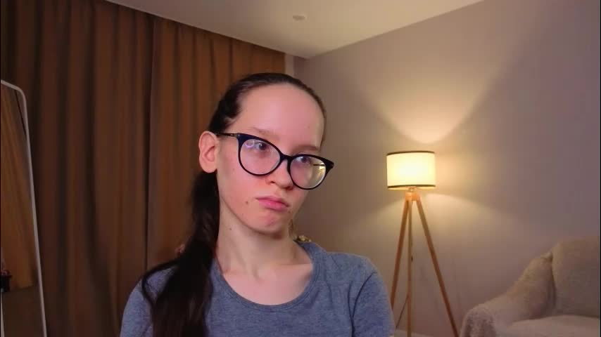 lynettebails Cam Model Chat January 13, 2026