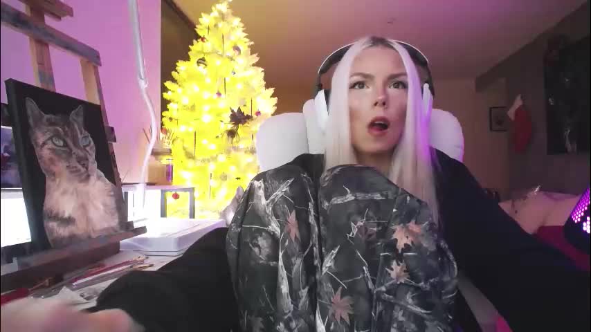 tinykylie Cam Model Chat January 13, 2026