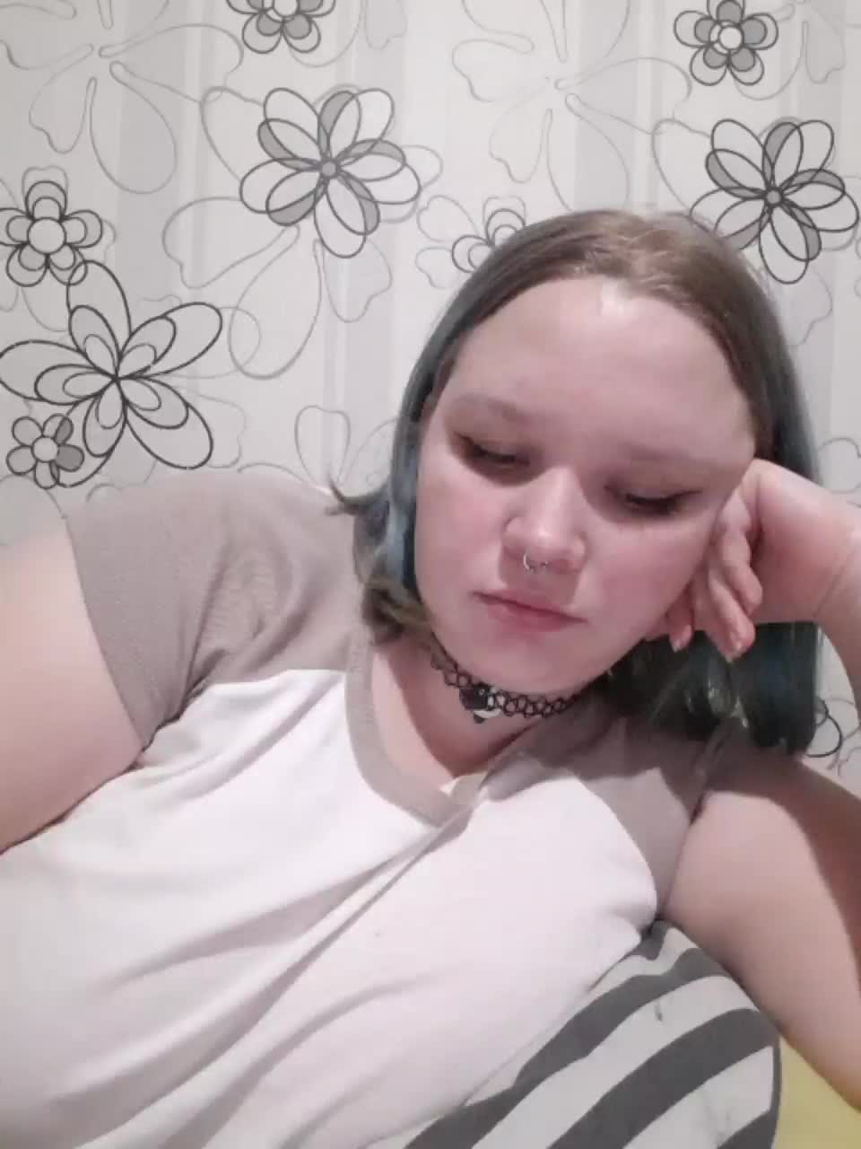 -MeooW- Cam Model Chat January 13, 2026