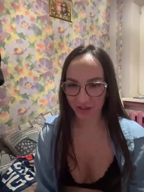 vladazmeya Cam Model Chat January 13, 2026