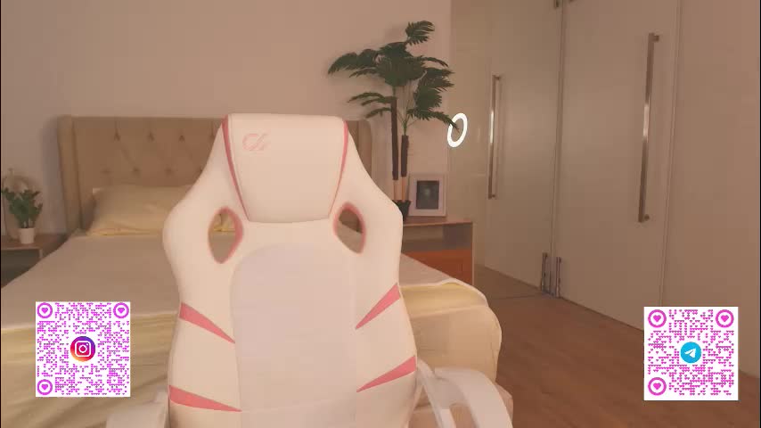 ariella_sol Cam Model Chat January 13, 2026