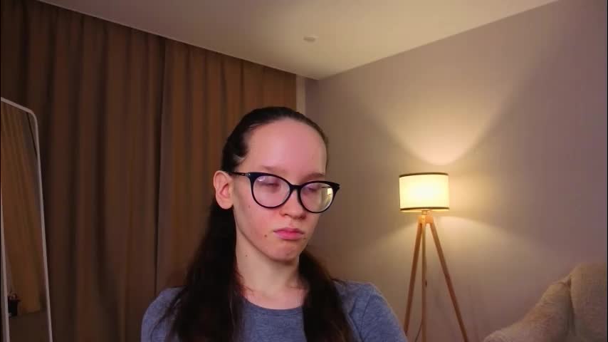 lynettebails Cam Model Chat January 13, 2026